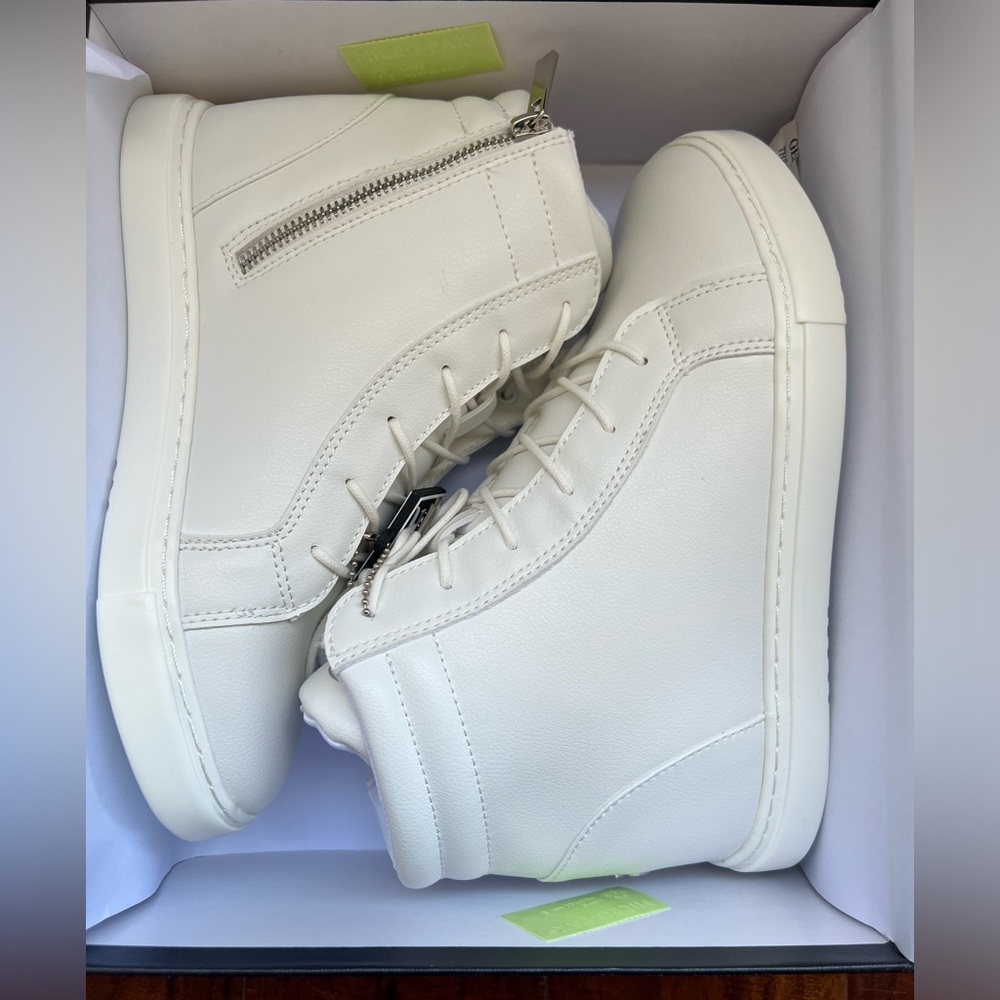 NIB White Wedge Fuego Dance Shoes Women’s Size 7/ Men’s Size 6